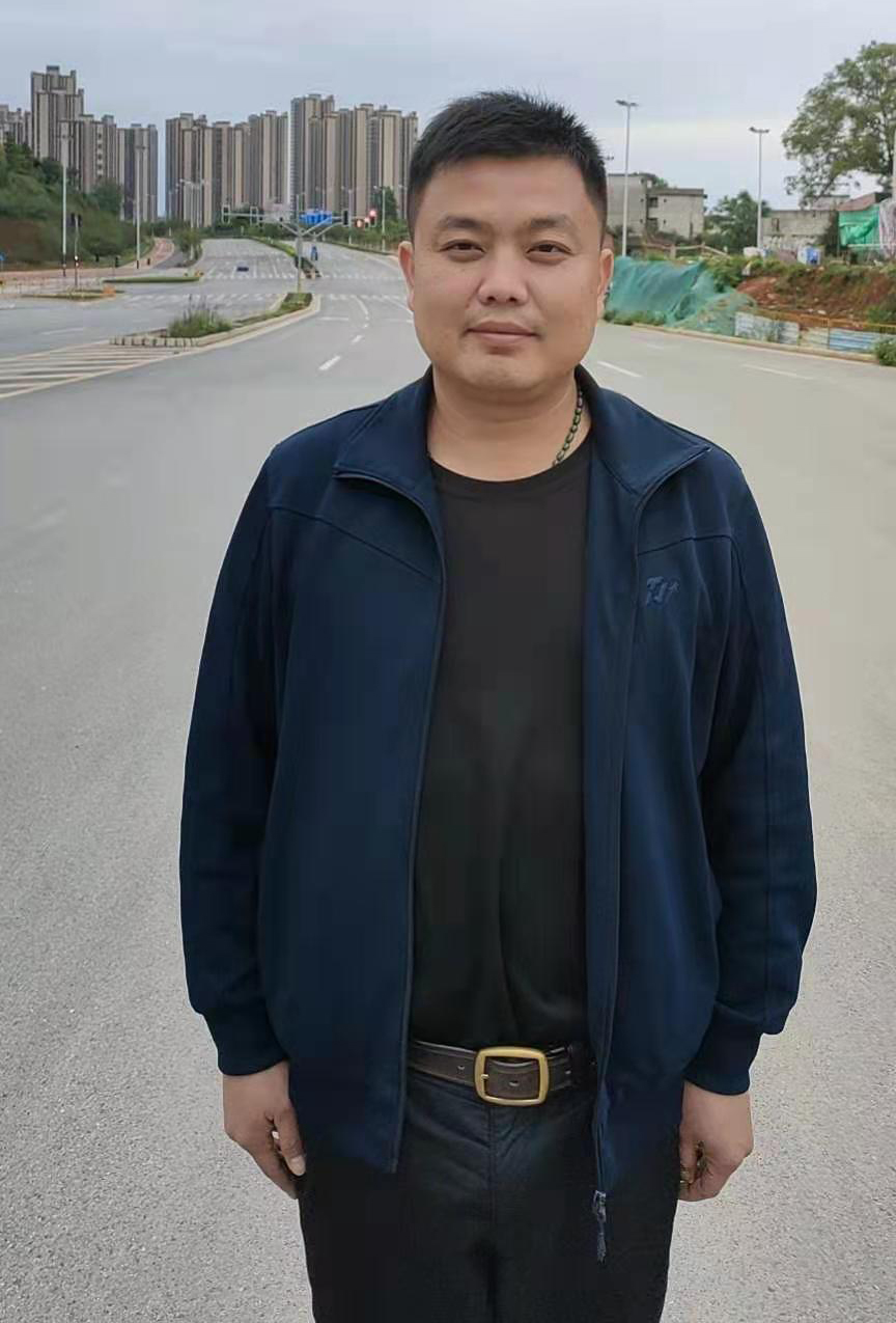 韦炳熙.jpg